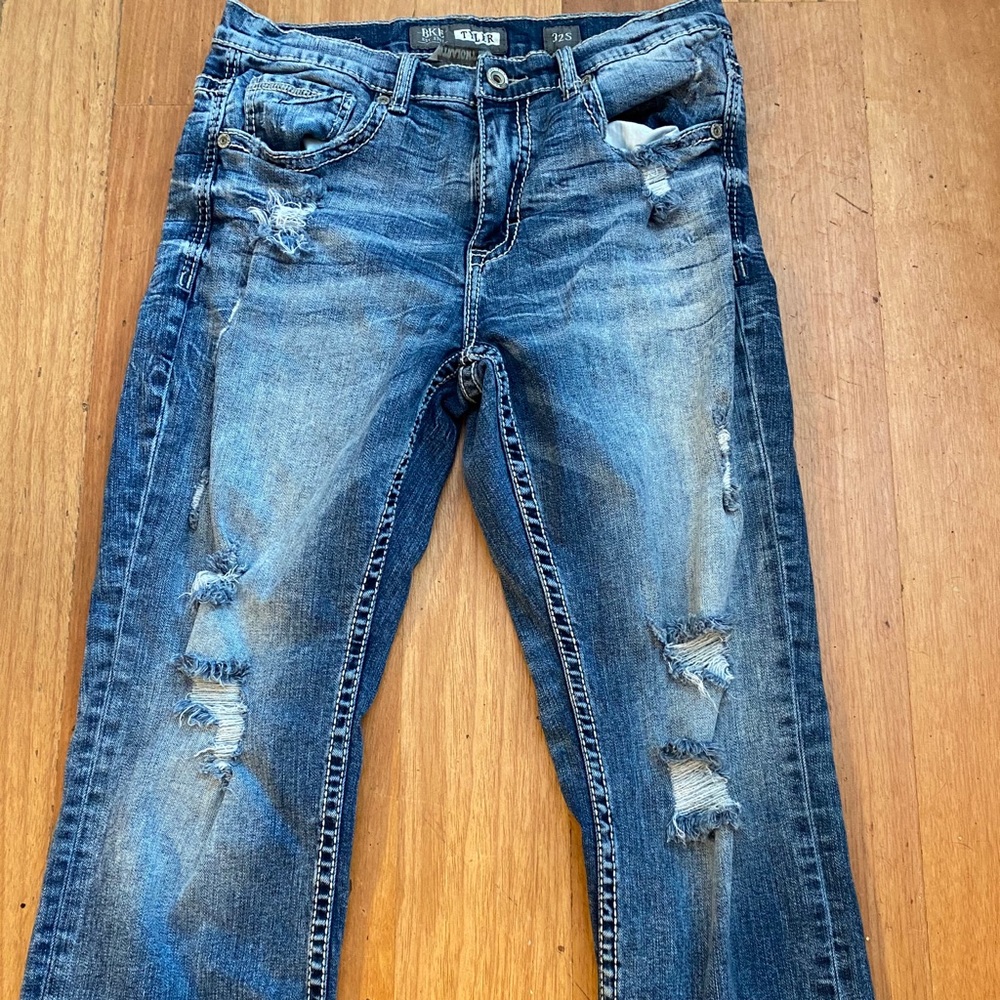 BKE distressed style men’s jeans